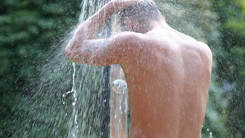 A contrast shower helps a man cheer himself up and increases potency